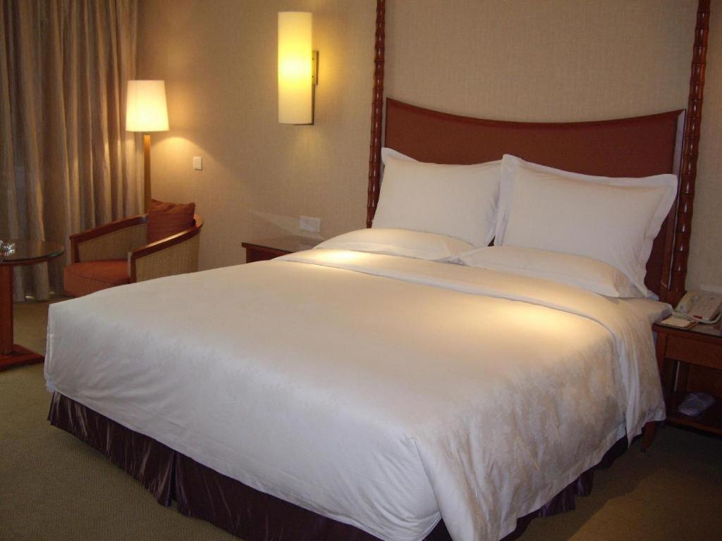 Ocean Spring Metropark Hotel Zhuhai Extérieur photo